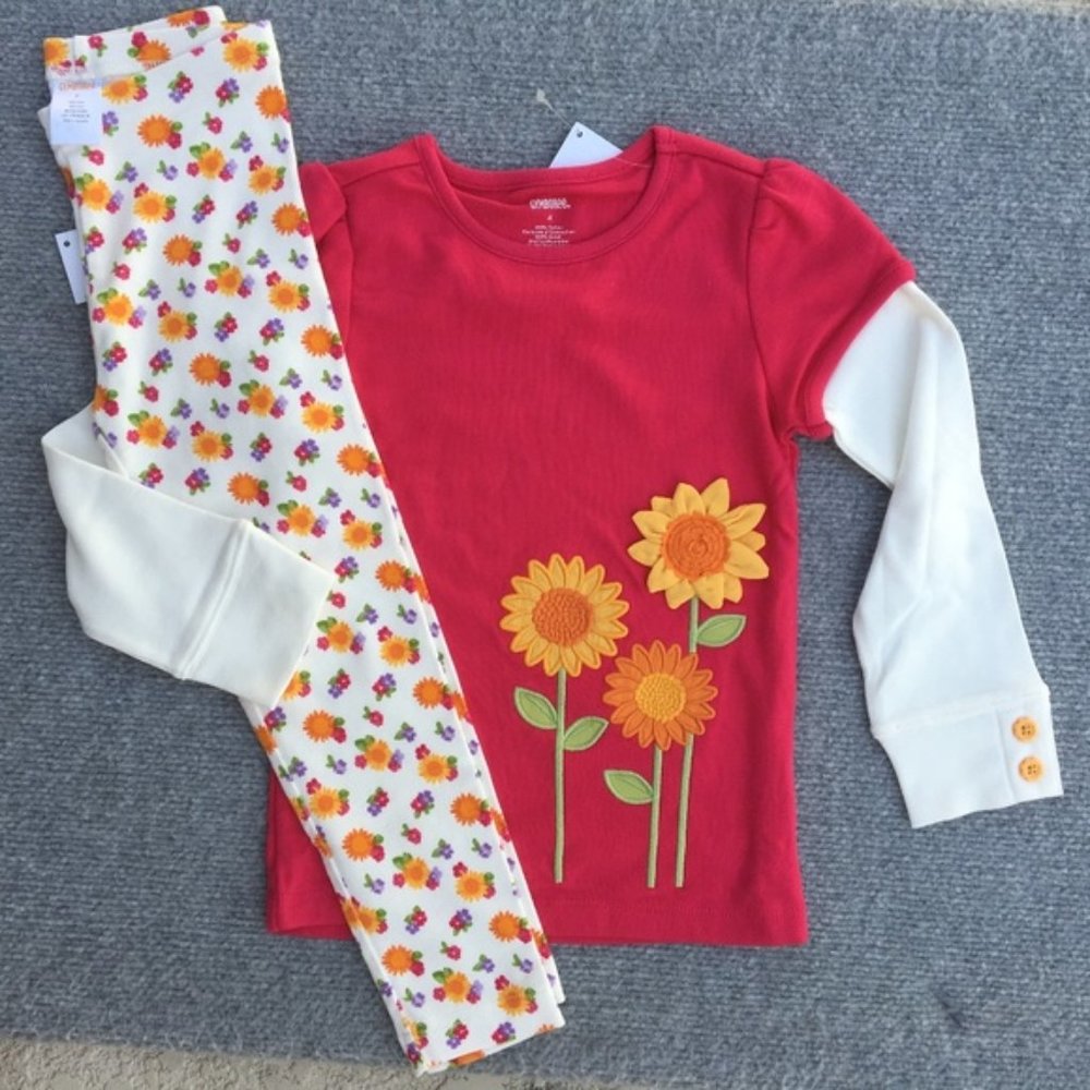 -🌻SUNFLOWER SMILES"🌻2 Pc. Top & Leggings size 4